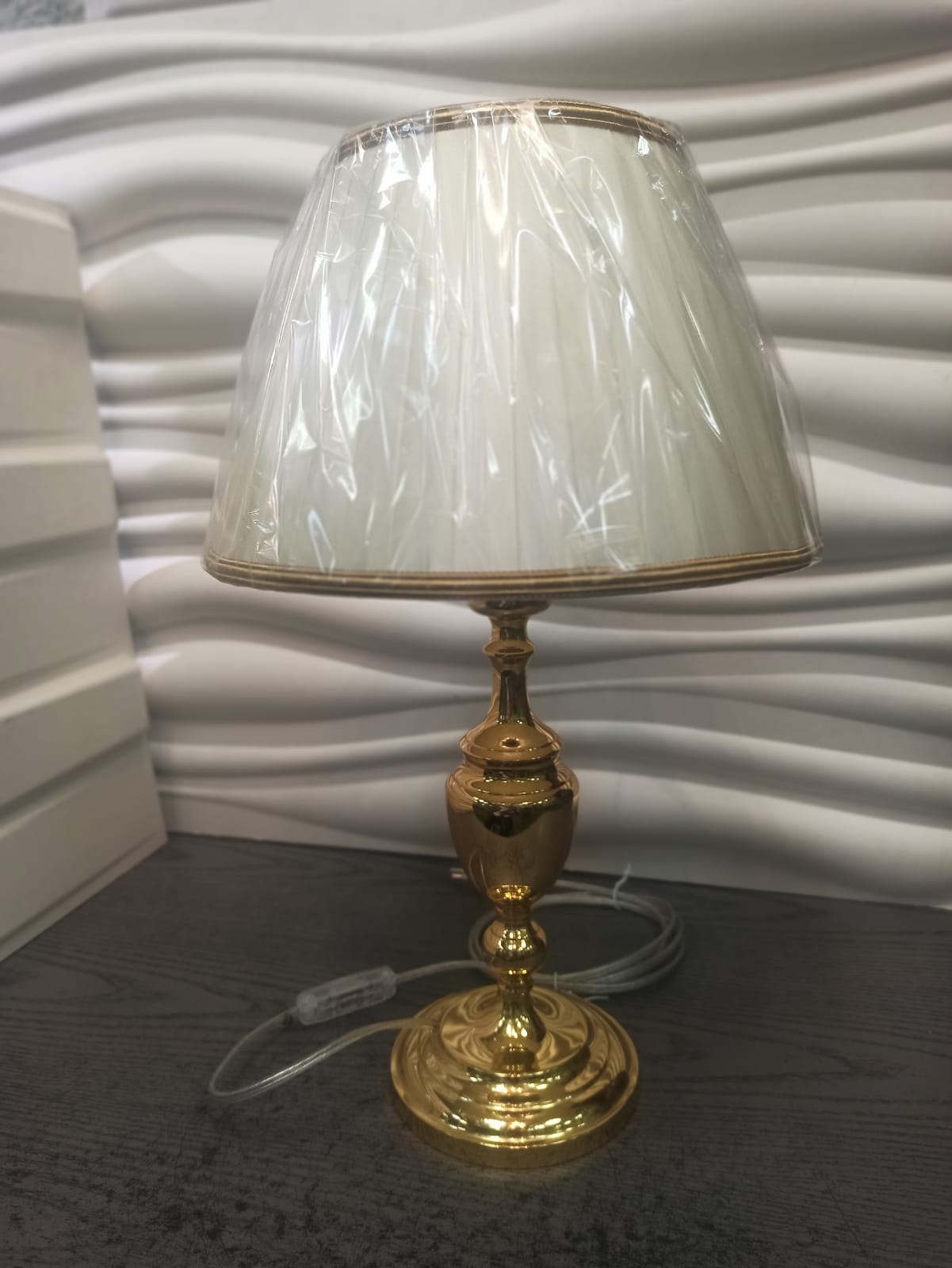 Настольная лампа. 1*E27, 60W, 220V. Золото. P.ALE ILUMINACION S.A REF 3467.