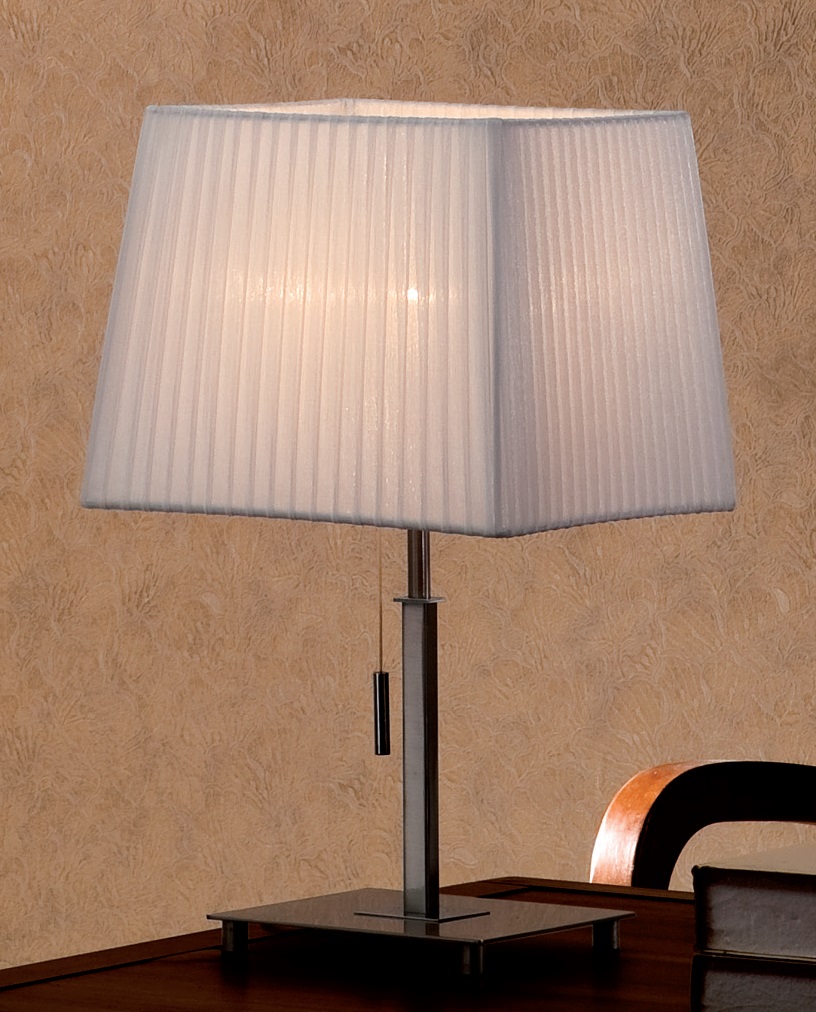 CL914811.CitiLux. 914.Настольная лампа, 1*E27, 75W 220V. Матовый хром, белый