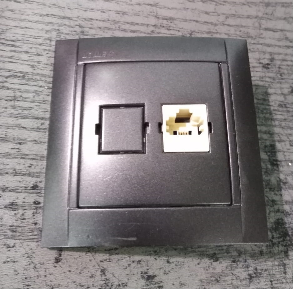 Simon Simon 34 Графит Розетка телефонная под коннектор RJ11 IP20 Графит 34480-38